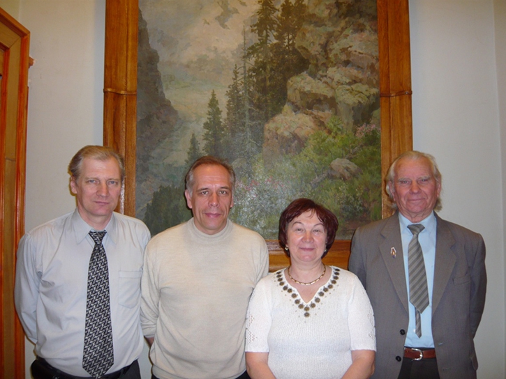 группа Физика узкощелевых полупроводников